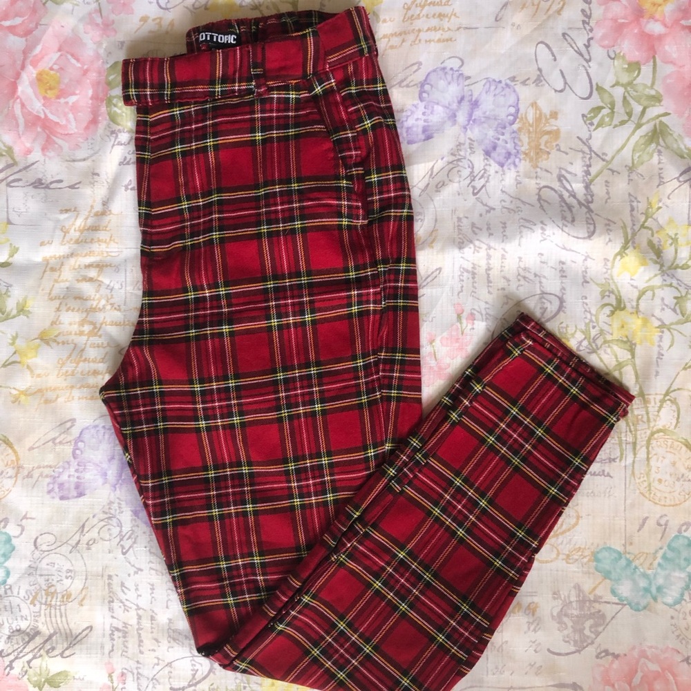 Red Plaid Tapered Ankle Length Pants
